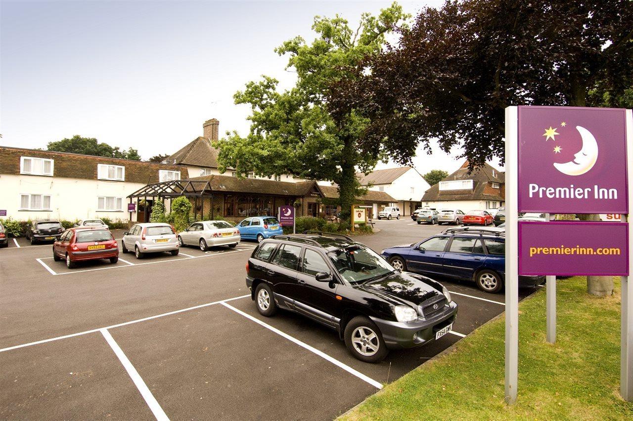 Premier Inn Gatwick Crawley Exterior photo