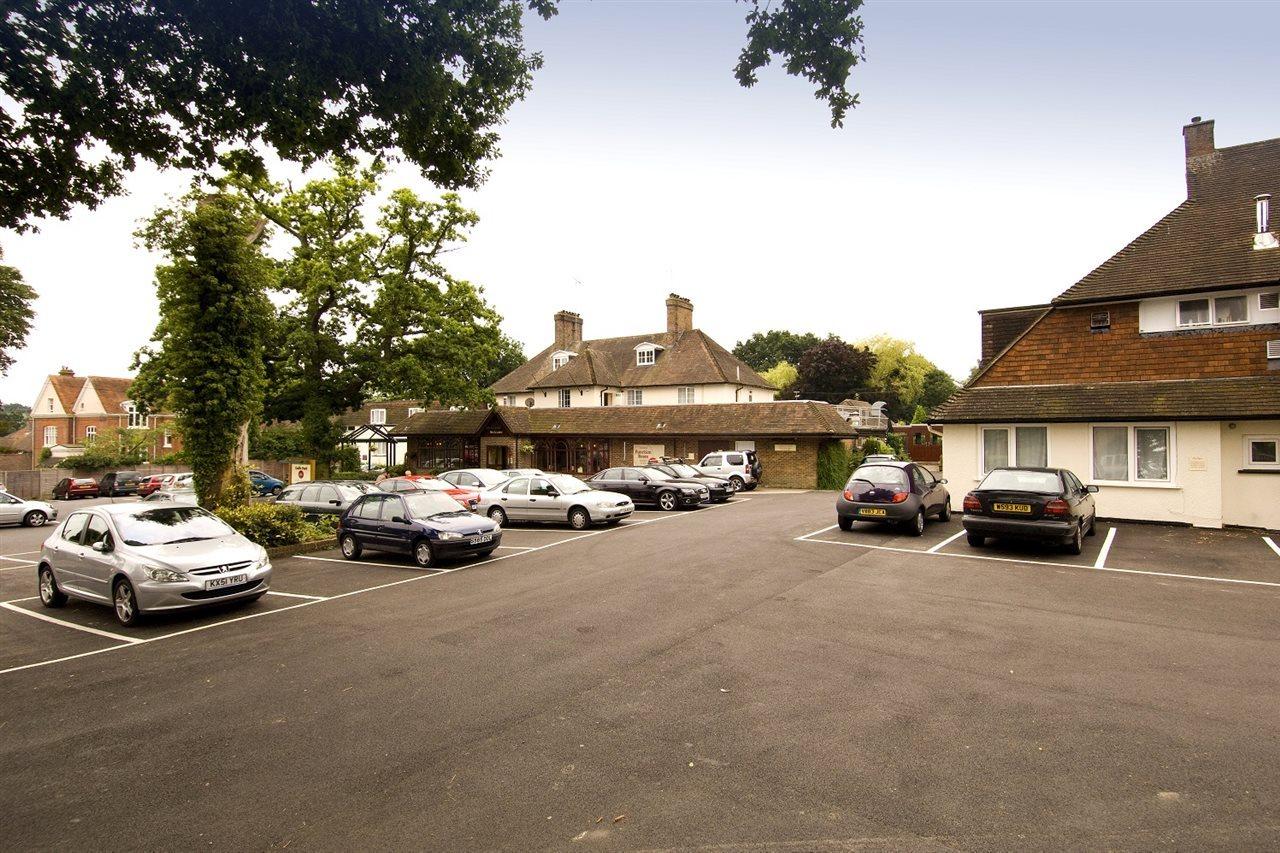 Premier Inn Gatwick Crawley Exterior photo