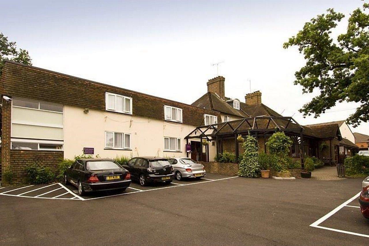 Premier Inn Gatwick Crawley Exterior photo