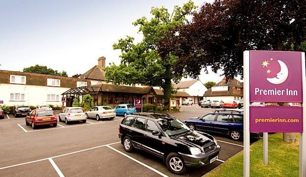 Premier Inn Gatwick Crawley Exterior photo